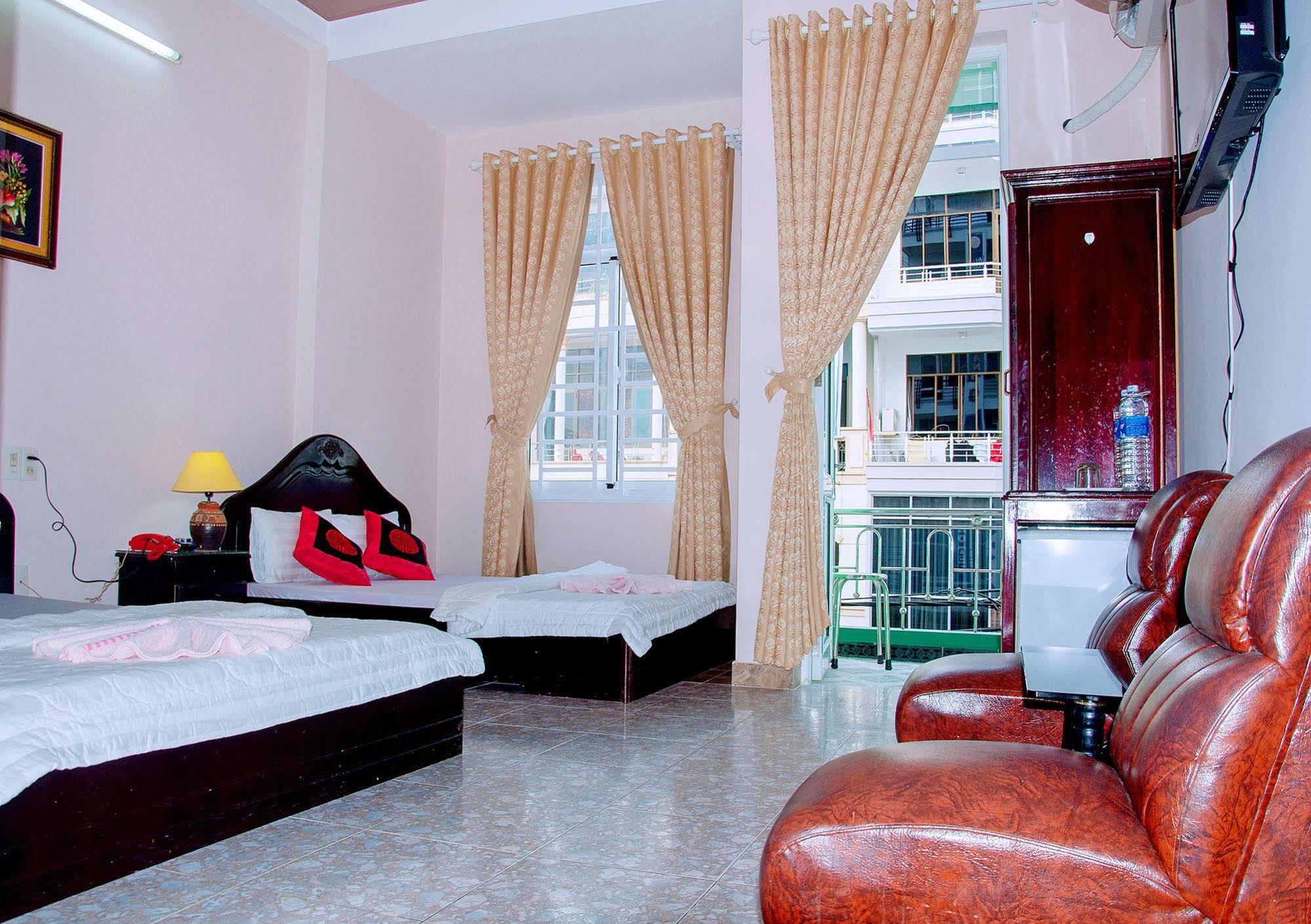 Hoang Ha Hotel На Транг Екстериор снимка